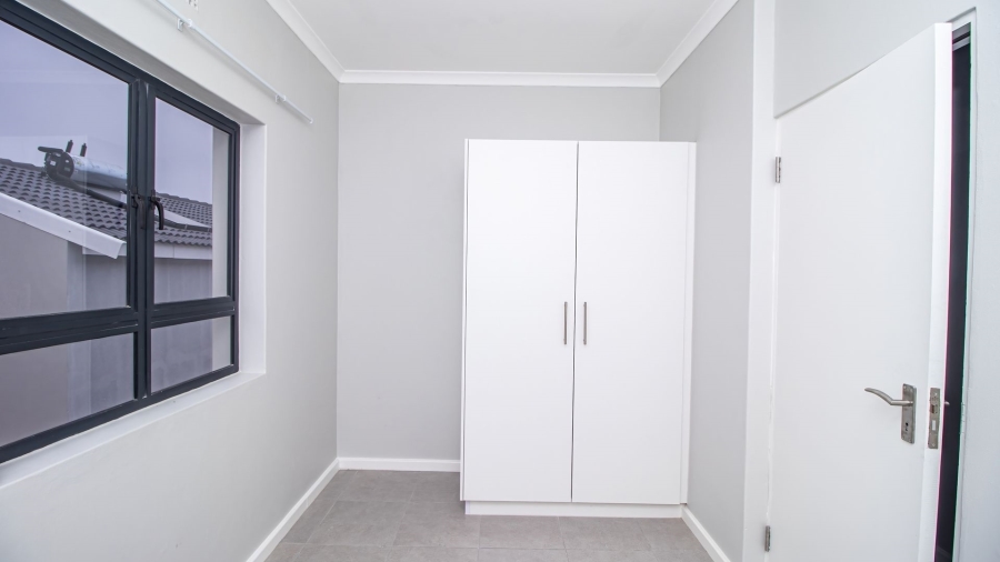 To Let 3 Bedroom Property for Rent in Rivergate Western Cape